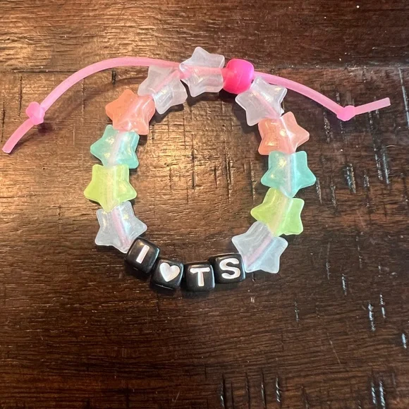 20 Taylor Swift Eras Tour bracelets for trading or sharing! 20 pack! - Picture 10 of 16